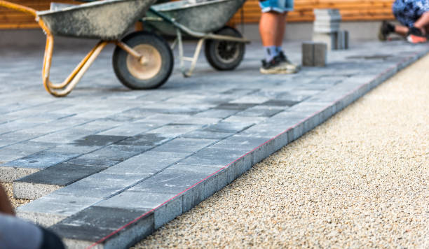 Best Concrete Sidewalk Installation  in Highland, CA